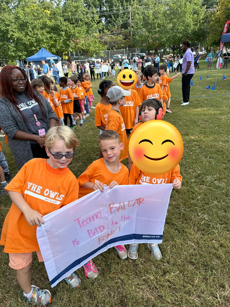 MrsBalcar's tweet photo. We had a BLAST at the Fun Run this week! Thanks for the support in helping us reach our Boosterthon goal. VHE families rock! @APS_VHE @VHEPTO https://t.co/Zi8AvWWhDn