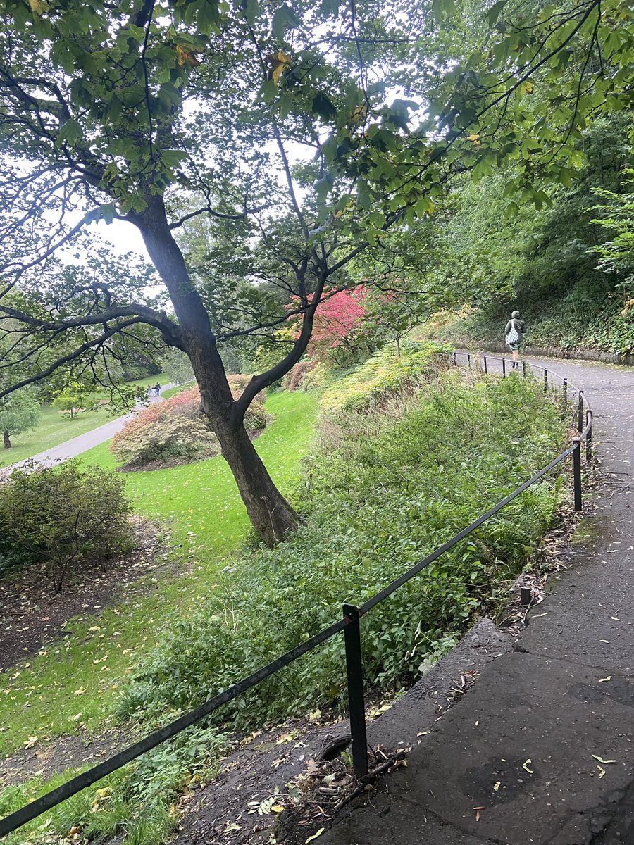 asheroo63's tweet photo. Delighted to be in Edinburgh for book launch @routledgebooks Such an honour to be asked to contribute to @TonkinAlison and Julia Whitaker’s latest book. Lovely to see some familiar face @CathyGilman4 @adevoce Made the most of sights and sounds of the city https://t.co/Hbhk5vWyem