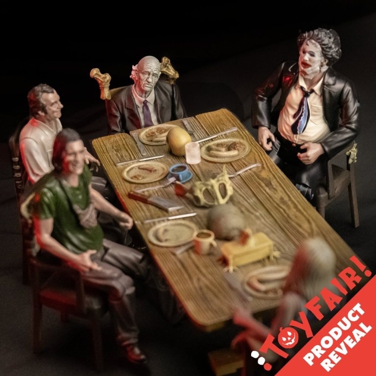 Trick or Treat Studios is absolutely slaying #ToyFair this year and this is one of the coolest action figure sets I've ever seen. The full dinner table scene from the original Texas Chain Saw Massacre! Note that even Sally looks to be included. What a time to be a collector!
