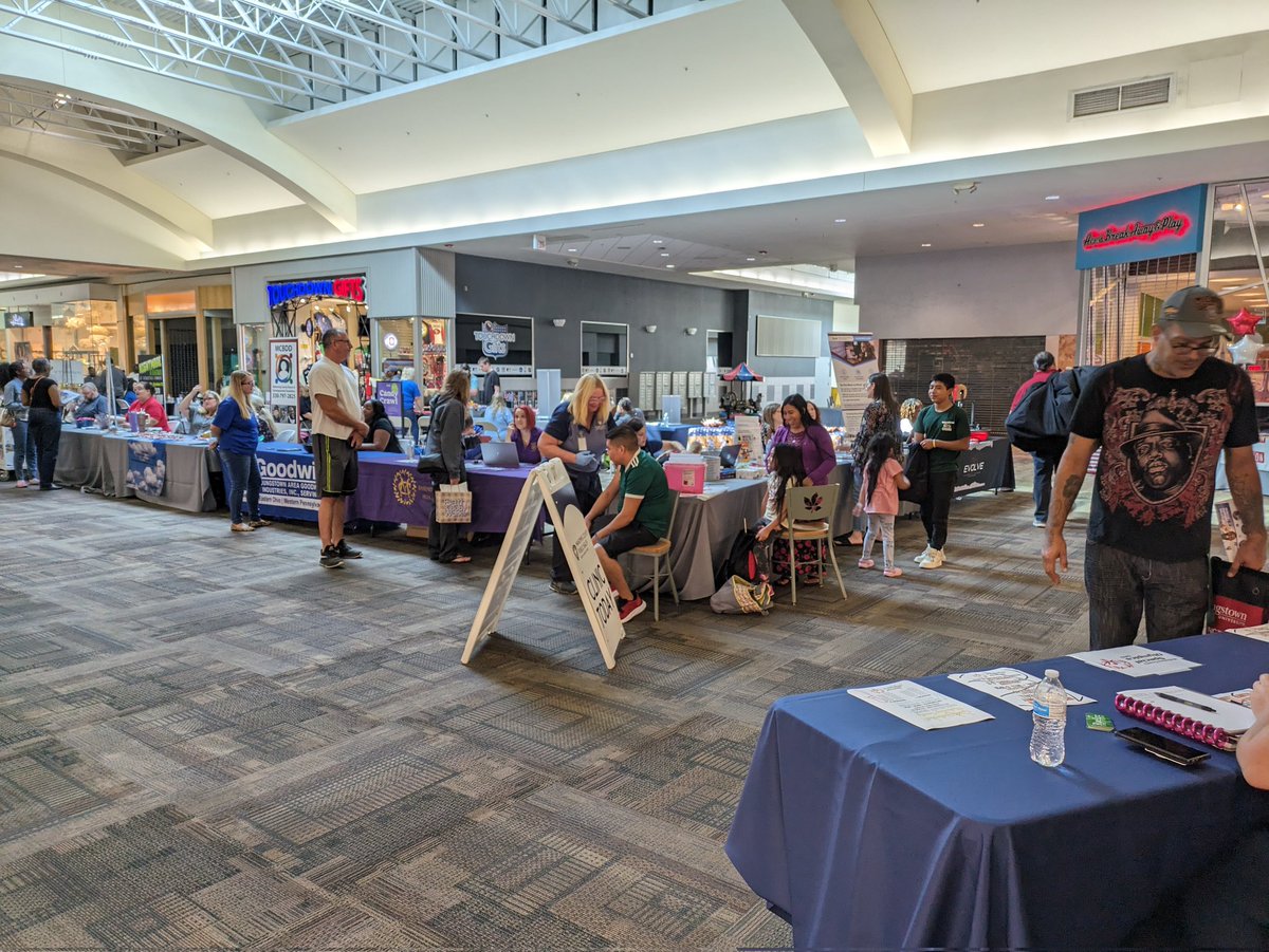 CaitKosec's tweet photo. We have some awesome vendors at the 2023 Transition Fair at Southern Park Mall in the JCPenney concourse. We will be here until 2:00 p.m. @esceasternohio @tracihostetler @KimMonachino @shannonrabovsky https://t.co/m1TeAt70oj