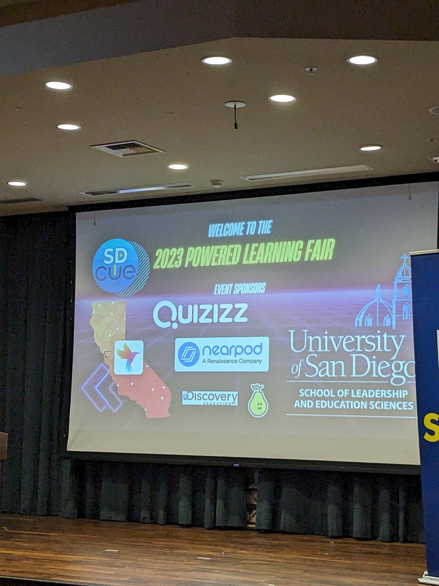 MattRhoads1990's tweet image. #SDCUE Powered Learning Fair

Awaiting @AmandaFoxSTEM keynote today on AI