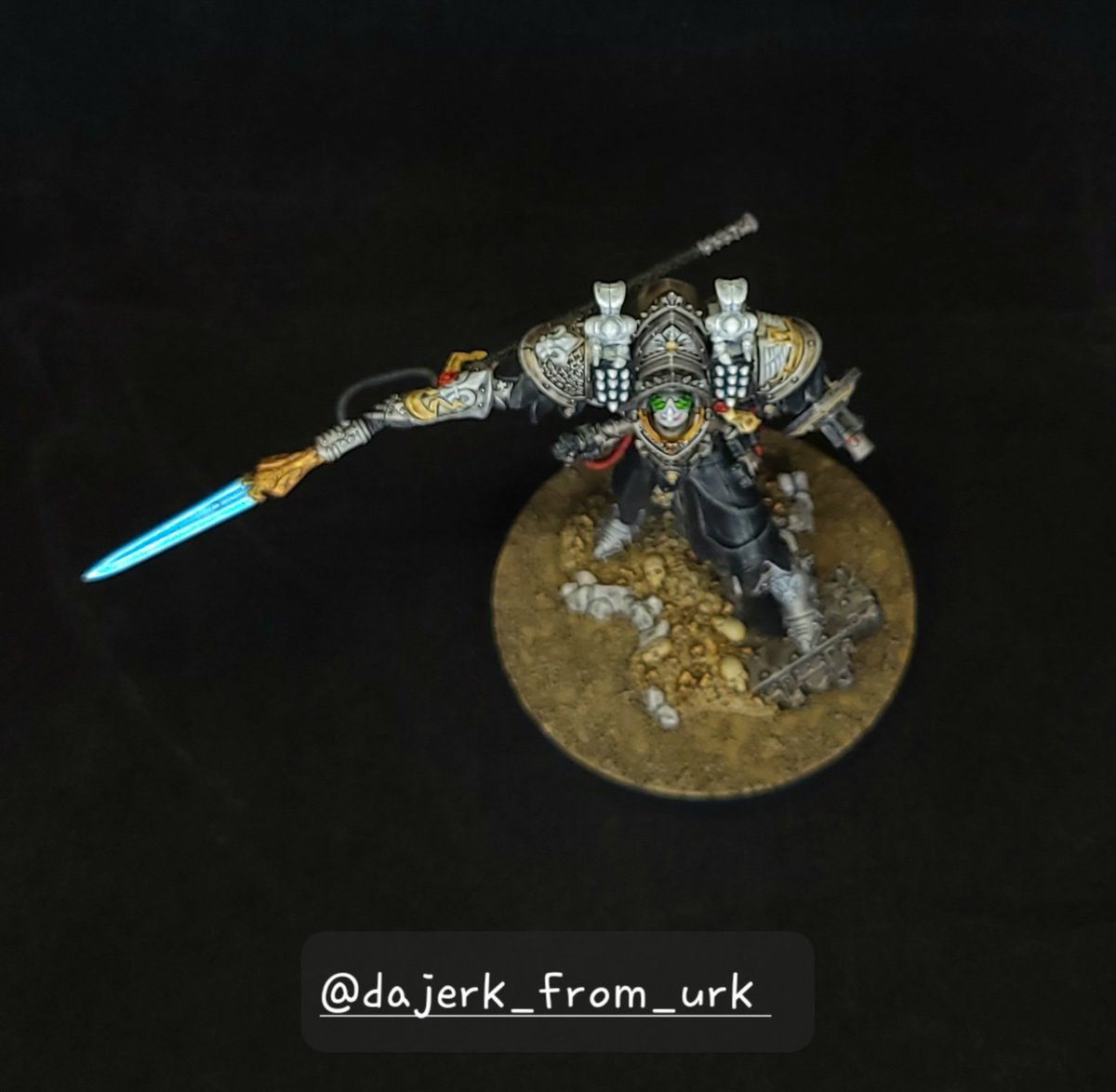 dajerk_from_urk's tweet photo. Morvenn Vahl, finished! I magnetized her head options so she can be serious, stoic, or angry! 😁

@warhammer

#WarhammerCommunity #warmaidens #warmongers #PaintingWarhammer #miniaturepainting #paintingminiatures #40k #warhammer40k #warhammer40000 #adeptussororitas https://t.co/g3ce5VClKt