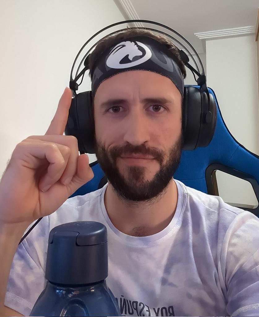 Vamos al lío!

Analizamos la alineación que usaremos contra <a href="/MarloGame/">marcoslg4595</a> a las 19:00 en la primera ronda de la #entregadosduelcup organizada por <a href="/DuelPlus/">Duel</a>
Y @entregados_pes

Twitch.tv/roblessgg