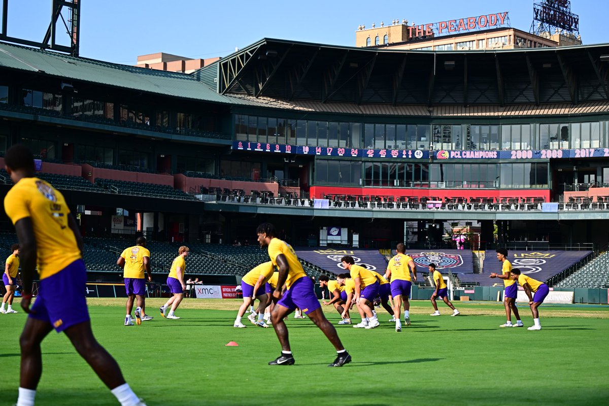LSUfootball's tweet photo. Morning Prep In Memphis https://t.co/FvMVieeYOV