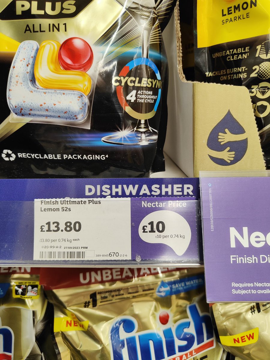 Alcedema's tweet photo. @sainsburys @WhichUK Trying to buy dishwasher tablets, can see 3 different ways of using "comparison" figures.... and a sign that says £6.90 for 52 tablets. None of them were £6.90 and I checked on the scan app too. This is not helpful! https://t.co/3q94vp9tqi