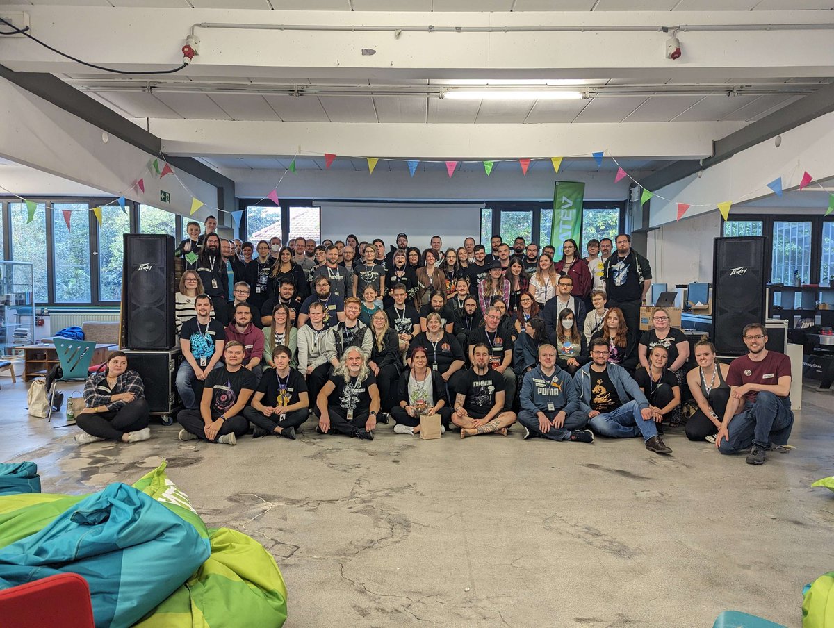 Das war das #Foostival2023. Danke für den tollen Tag und gute Heimreise!

Danke für den Support <a href="/HIVEnbg/">Project HIVE</a> und <a href="/ArenaNet/">ArenaNet</a> , <a href="/GuildWars2/">Guild Wars 2</a> , <a href="/GuildWars2_DE/">Guild Wars 2 DE</a> und <a href="/Foostival/">Foostival</a> in Frankreich.

Wir sehen uns in Tyria. #GuildWars2

Eure <a href="/Guildnewsde/">GuildNews</a> <a href="/Loreline_de/">Loreline</a> <a href="/RejjaOnAir/">Rejja</a> <a href="/GW2Community_DE/">GW2Community</a>