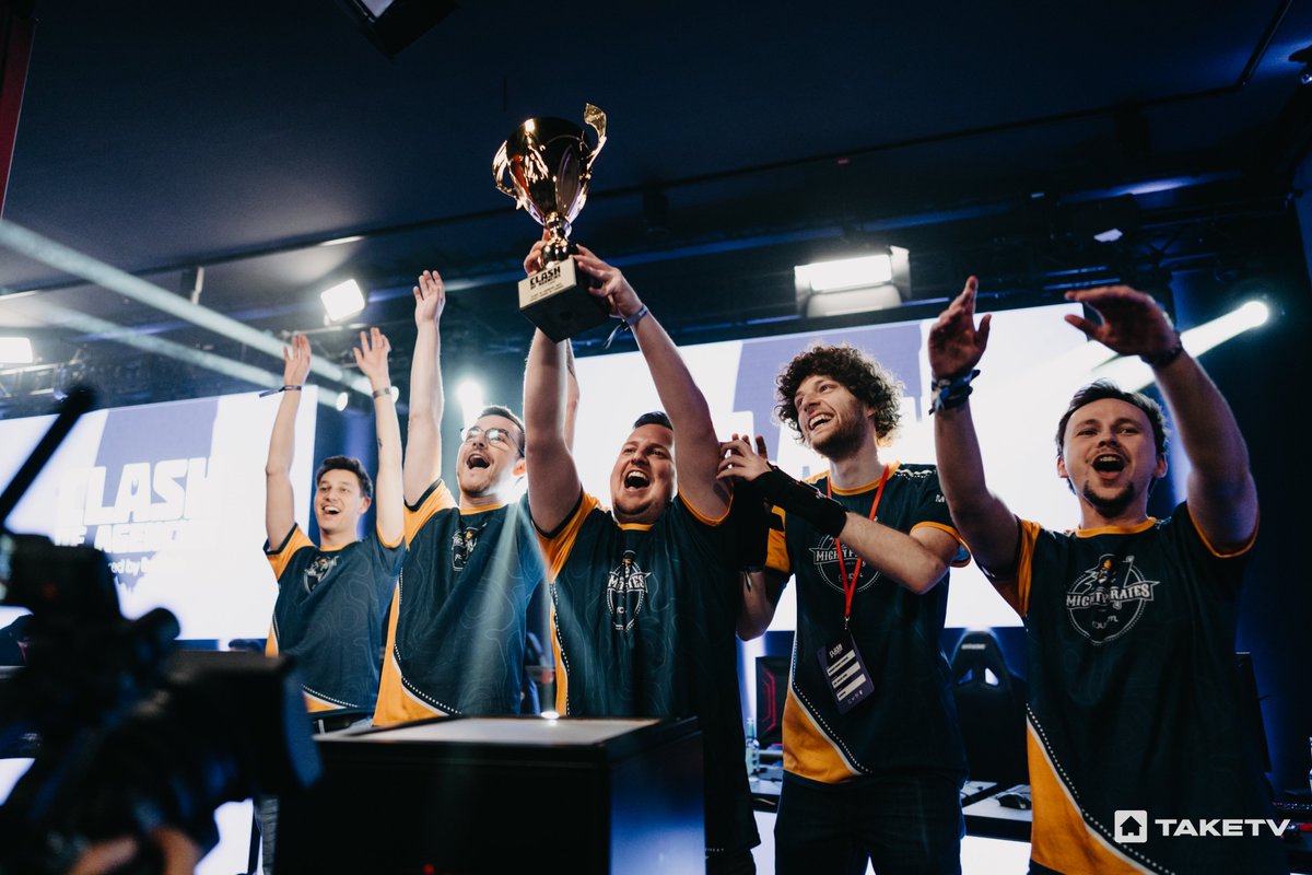 Ein gepflegtes YARRR an die Mighty Pirates von @GroupMGermany, die im League of Legends Grand Final <a href="/freaks4ugaming/">Freaks 4U Gaming</a> mit 2:0 gekielholt haben und damit den #ClashOfAgencies gewinnen!