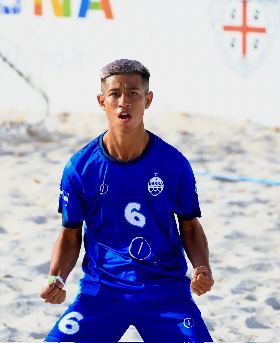 indeselsalvador's tweet photo. ¡𝘽𝙪𝙚𝙣 𝙩𝙧𝙖𝙗𝙖𝙟𝙤, 𝙚𝙦𝙪𝙞𝙥𝙤! 🫂🇸🇻🔝

#ConstruyendoElCamino #BeachSoccer #WorldWinners23 #Alghero https://t.co/pLyDFaatX3