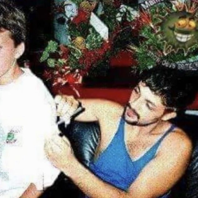 tangasvermelhas's tweet photo. Feliz aniversário, Sérgio!! mesmo que não tenhamos mais sua presença aqui, sempre lembraremos de você com carinho e gratidão, obrigado por ter sido essa pessoa tão querida e incrível por todos, te amamos, falcão. 🫶 #SERGIODAY https://t.co/rvXXsmY2Xt