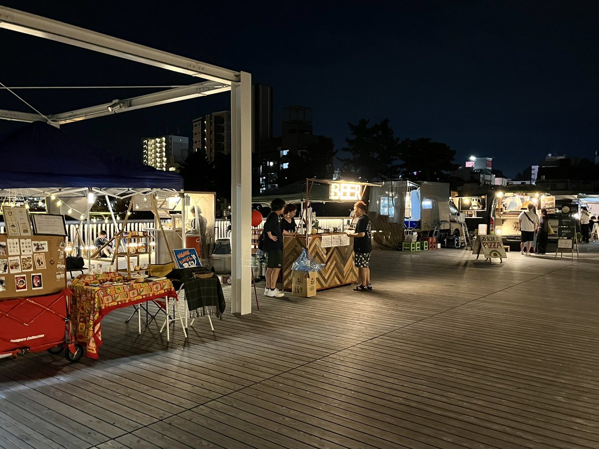 GENKAI_ONSAI's tweet photo. 愛♡建築博の岡崎会場近くで「丘の途中の夜市」というマルシェイベントへ行ってきました。
オシャレなお店がたくさん並んでるよ♡
このイベントは愛♡建築博の岡崎会場をコーディネートしている設計事務所のStudio36さんが主催してるので空間もとても質が高く快適!
#愛建築博
#studio36 https://t.co/JqneC7x8cb