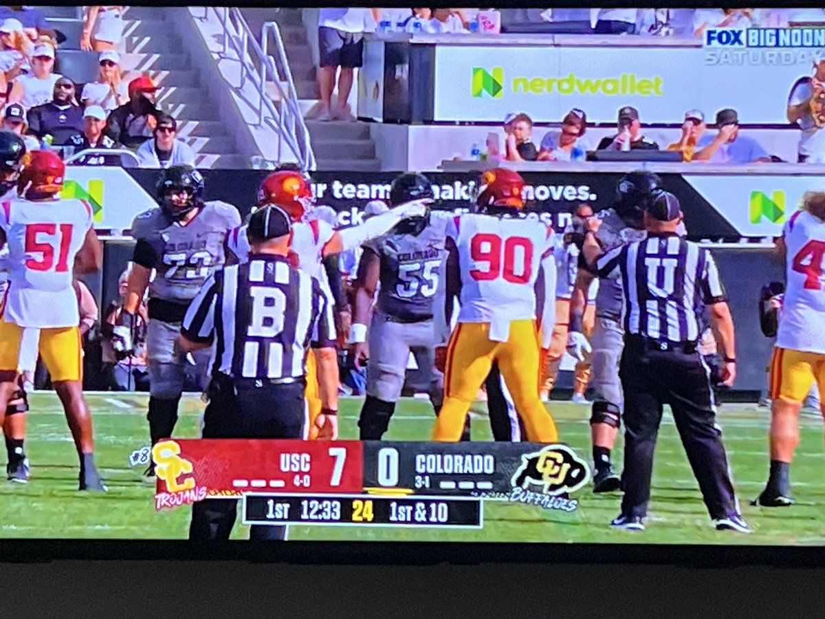 NicoleSteenFit's tweet photo. Can’t believe I’m up at 9am on a Saturday morning to watch this #USCvsCU game 😂🏈. Go Trojans ✌🏾 #FightOn #USC #Colorado #Trojans #CoachPrime #USCFootball #USCAlum #CollegeGameDay https://t.co/BdhKydt6Af