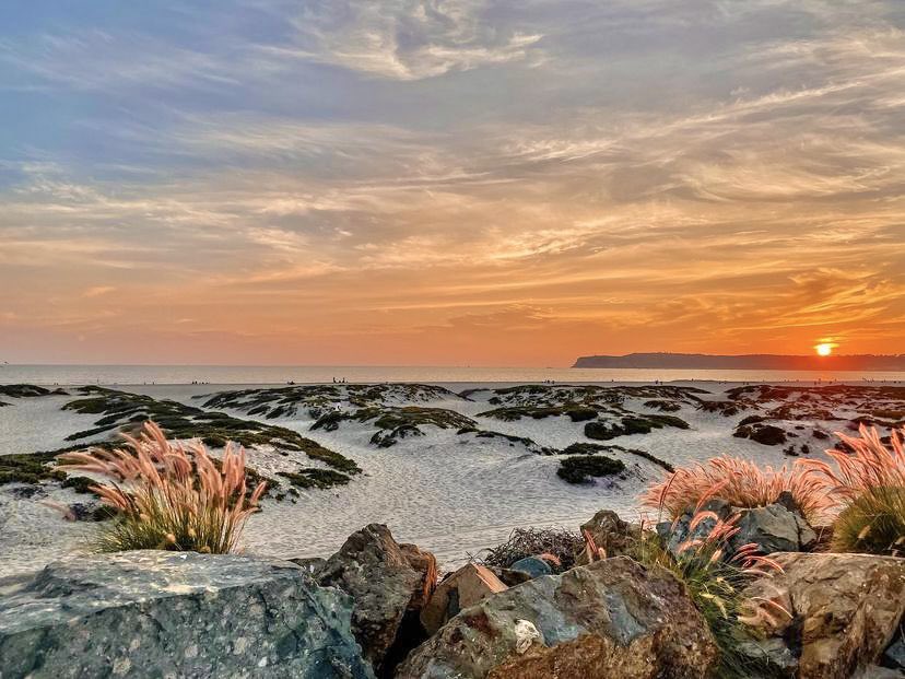 The very last moments of sunshine on Coronado Beach. Thanks to @mrs_cherryt for sharing her photo.