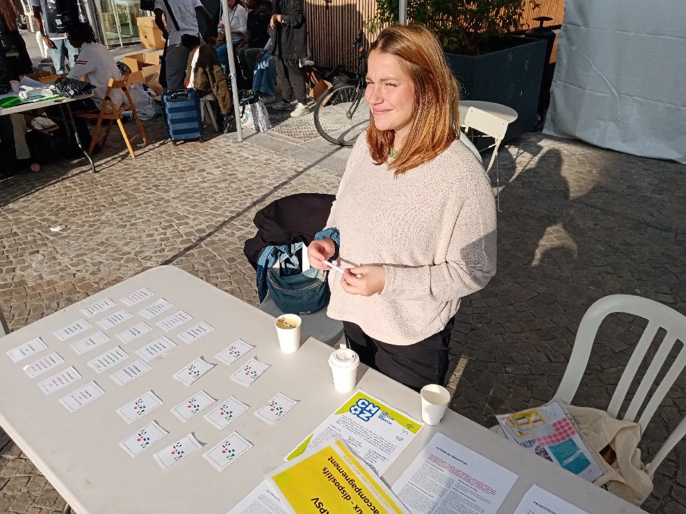 Beaucoup de monde à #jeunesseenfete à <a href="/Paris19e/">Mairie du 19e</a>. <a href="/Apsvillette/">APSV</a> y présente ses à activités pour la jeunesse de l’arrondissement