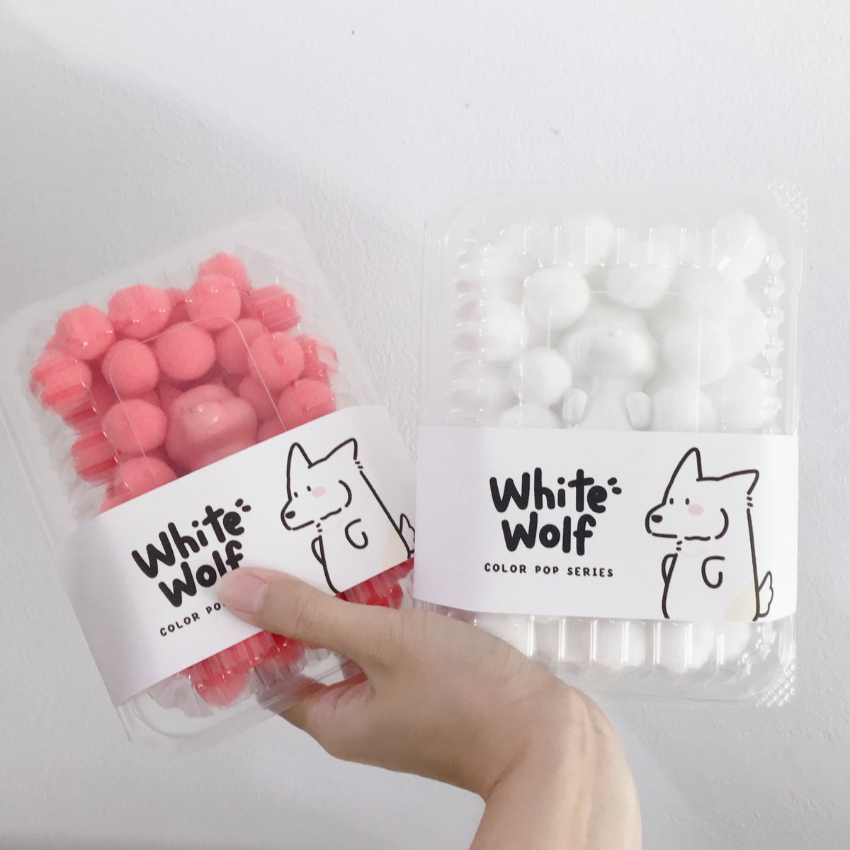 PaeristarFtry's tweet photo. ส่งล็อตแรกแล้วลงได้!
#WhiteWolf Arttoy Master Model.
💚Color Series💕
เป็นรุ่นที่มาพร้อมคอนเซปสี เกิดจาก อยากมี วว หลายๆ สีวางเรียงกัน 🥹

+แพคเกจที่คิดล้านแปดตลบ แอบเลื่อนไปอาทิตย์เพราะเปลี่ยนของกระทันหัน
แต่ก็ไฟนอลออกมาภูมิใจที่สุดของที่สุดในชีวิต😭 น่ารักตะโกน💯 มีสต๊อกนะคะ💕 https://t.co/9lkKGbTWqu