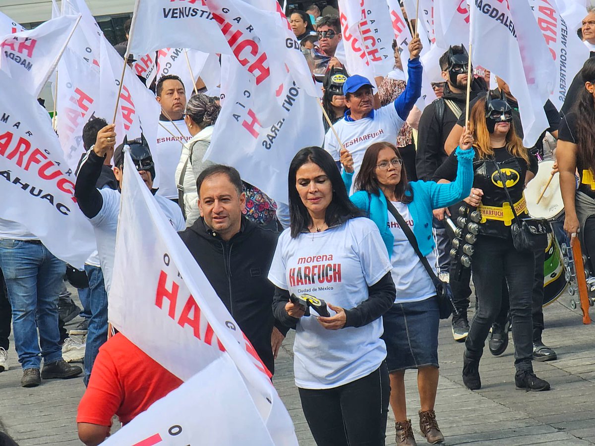 LetyVarela's tweet photo. Esta mañana el Bloque Urbano Popular otorgó su respaldo a Omar García Harfuch para que sea el coordinador de los Comités de Defensa #4T… y así llenamos el Ángel de la Independencia
@OHarfuch
Gracias Gabriel Mayorga por la invitación y por sumar!!
#YoConOmar #VoyConHarfuch https://t.co/UTmjtAZiRf