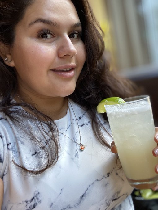 Cocktails and gloomy weather  https://t.co/gKmzrSLRMi https://t.co/fZW4VOYrUO<a href="/tag/mvsales"class="tags"><span>#mvsales</span></a>