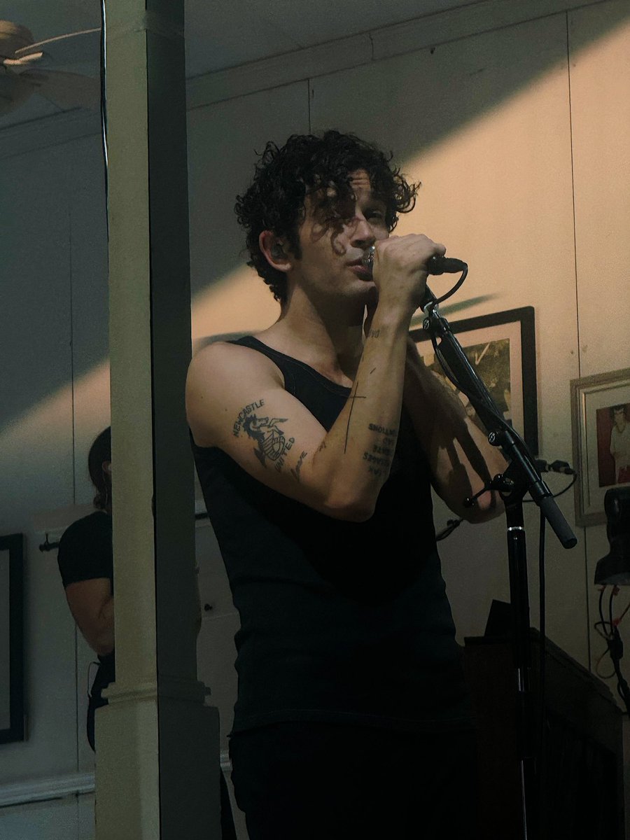 best of matty healy (@mattyfiles) on Twitter photo 