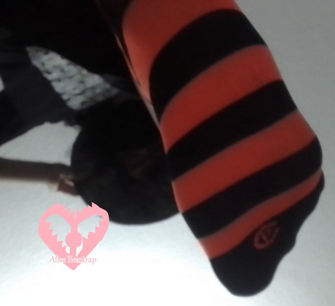 Now let me step on you or I will turn you in to a pair of socks ;3 #Femboy #feetcontent #goth #feetfethish<a href="/tag/halloween"class="tags"><span>#halloween</span></a><a href="/tag/goth"class="tags"><span>#goth</span></a><a href="/tag/femboy"class="tags"><span>#femboy</span></a><a href="/tag/nsfwtwt"class="tags"><span>#nsfwtwt</span></a><a href="/tag/feetcontent"class="tags"><span>#feetcontent</span></a>