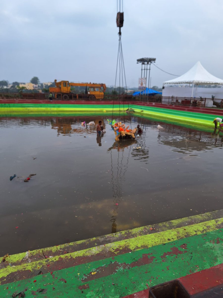 CommissionrGHMC's tweet photo. #ganeshutsav2023  #EcoGaneshFarewell                                 
                                                                                    
Phenomenal patronage of Baby Ponds, Excavation ponds and artificial ponds set up by GHMC. 76,993 idols immersed in these ponds. Our heartfelt thanks goes out to all the devotees for choosing these environmentally conscious alternatives for immersion.🌿                                    #GreenGHMCImmersion                                                                                           @KTRBRS  @GadwalvijayaTRS