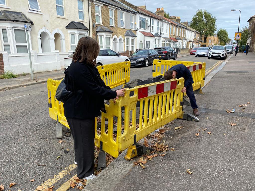 Kira Lewis (@kira_millana) on Twitter photo Another great afternoon in Higham Hill speaking to hundreds of residents about @ShuLacez and our upcoming by-election!
Lots of casework picked up on and quite literally hands-on work fixing problems with <a href="/JackTMPhipps/">Jack Phipps</a> 🤣🦺
#VoteLabour in Higham Hill on 26th October ✅ Another great afternoon in Higham Hill speaking to hundreds of residents about @ShuLacez and our upcoming by-election!
Lots of casework picked up on and quite literally hands-on work fixing problems with <a href="/JackTMPhipps/">Jack Phipps</a> 🤣🦺
#VoteLabour in Higham Hill on 26th October ✅