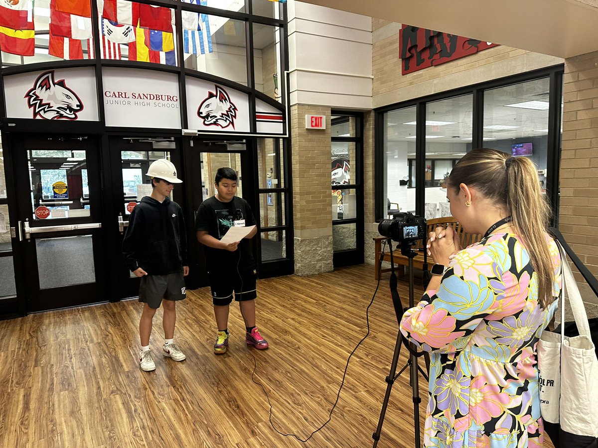 csmswildcats's tweet photo. Check out the latest D15 newsletter to see Moving 15 Forward updates brought to you by Sandburg students, Chase and Gio! The video is included in the recent D15 newsletter that was emailed yesterday! #wildcatpride #oneofus #moving15forward https://t.co/T8g26kpp23