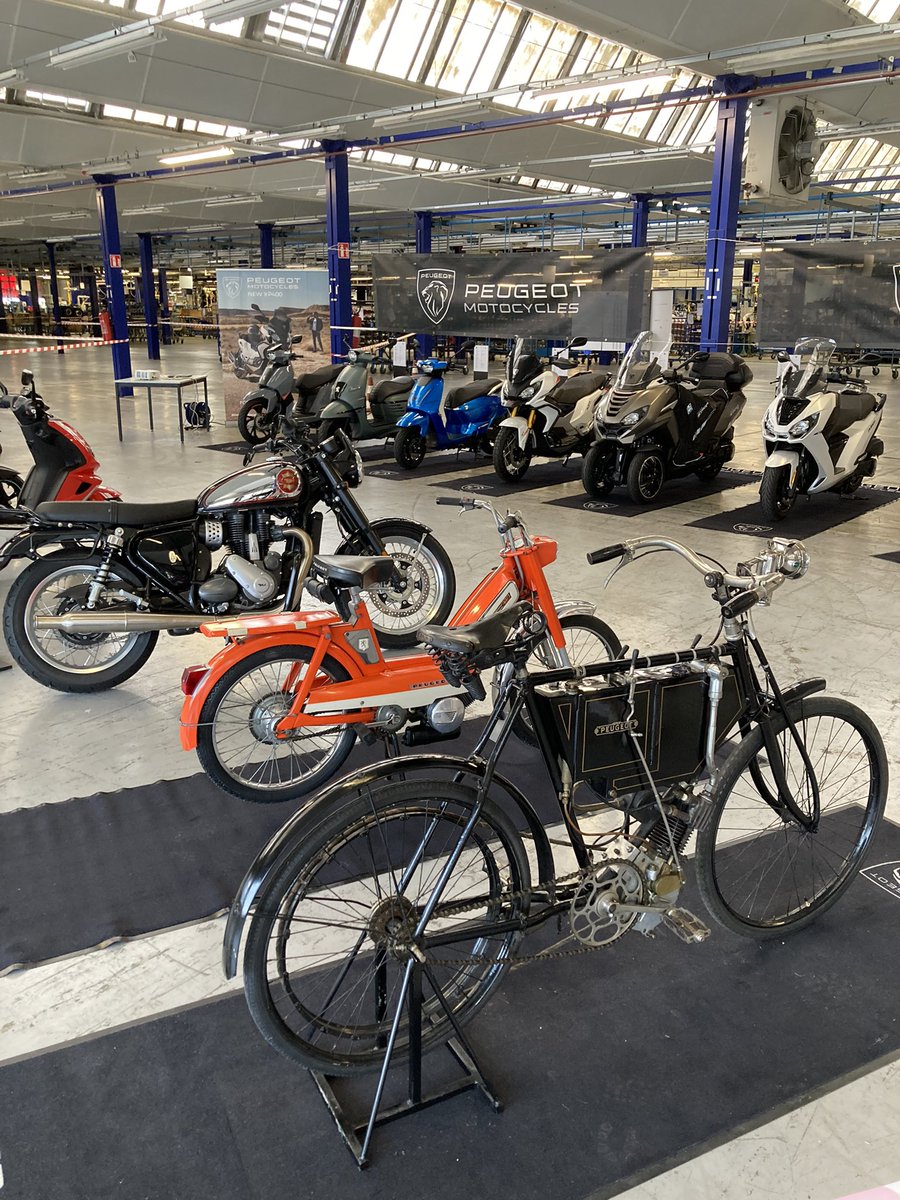 Célébrations du 125 ème anniversaire de l’invention de la moto, par Armand Peugeot. En 1898, dans l’usine historique de Mandeure. Le berceau de Peugeot est aujourd’hui l’un des fleurons industriels français. 125 ans de légende 

<a href="/PMotocycles/">Peugeot Motocycles</a> 
<a href="/AventurePeugeot/">L'Aventure Peugeot</a>