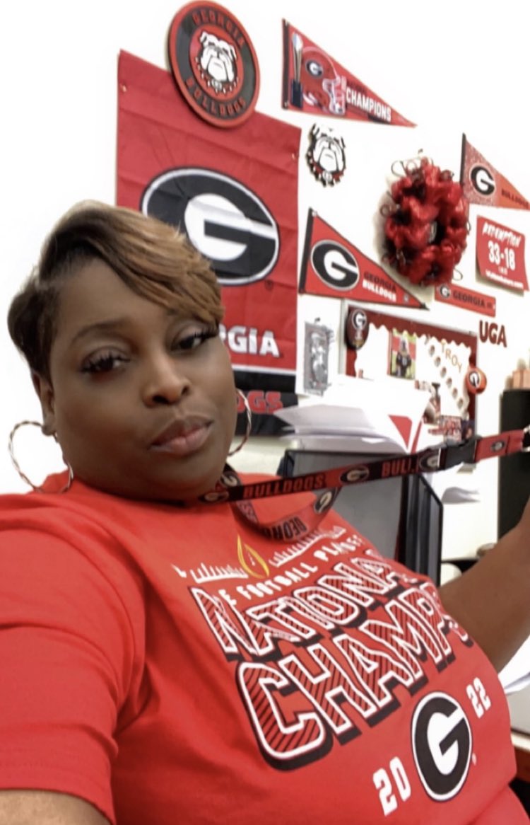 It’s Gameday!! Go Dawgs beat Auburn!! ❤️🖤❤️🖤