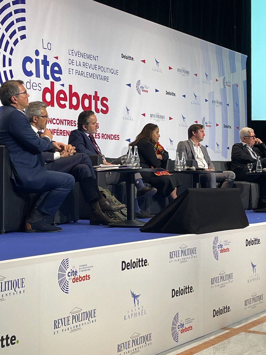 Un plaisir de dialoguer sur la #citoyenneté et notre #democratie lors de la <a href="/Citedesdebats/">La Cité des débats</a>! #Merci à <a href="/RParlementaire/">La Revue Parlementaire</a> et <a href="/VilleStRaphael/">Ville de Saint-Raphaël</a> pour leur invitation!