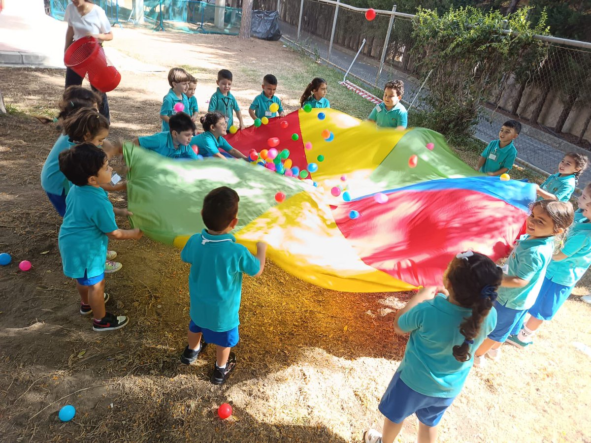 RHHS_Preschool's tweet photo. Back to school 🏫👍👍 https://t.co/j2zq2PngLW