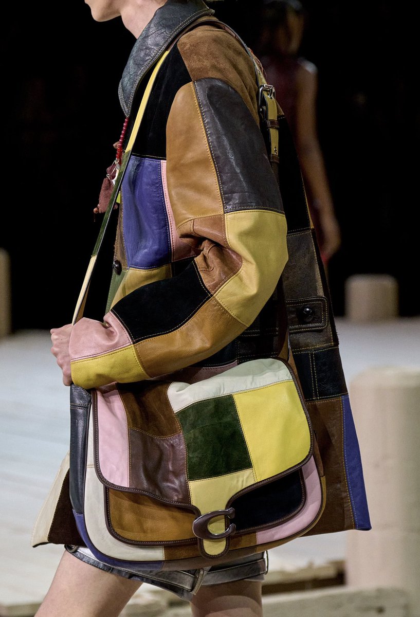 muglare's tweet photo. COACH DON’T THINK I FORGOT ABOUT THESE MESSENGER BAGS BITCH https://t.co/Qmw1FbMaJE