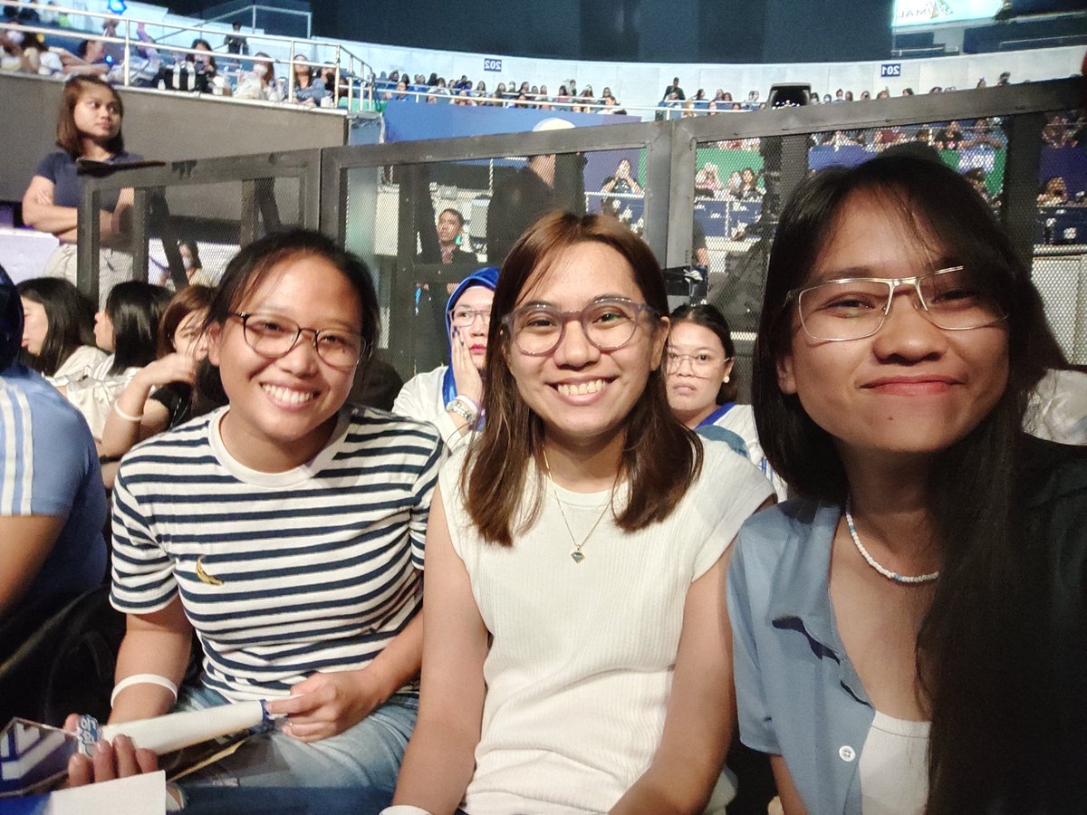 My MVP E buddies 💙💙 @ChickoStone @Hyuuuukeee44  

#DElight_PartyinMNL