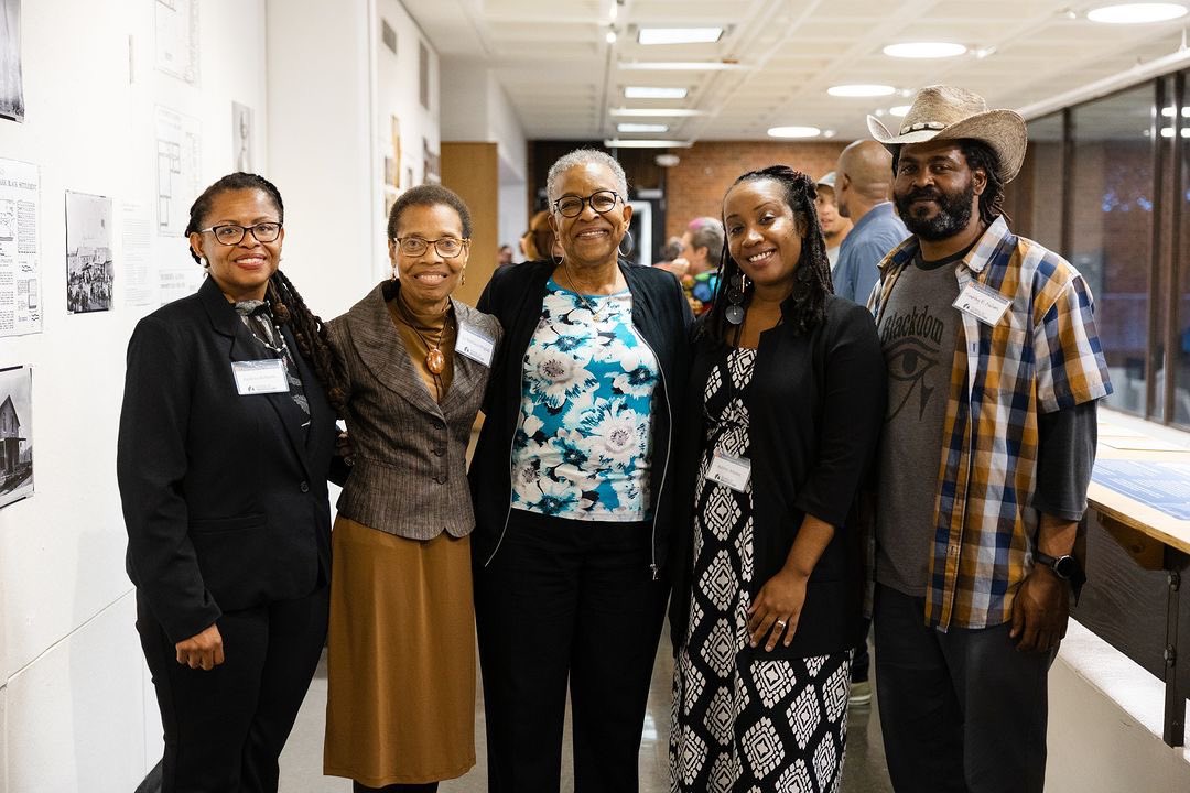 FreeBlackTX's tweet photo. Thanks to all who joined us on Sept 24& 25, for New Frontiers in Black Placemaking at @UVaSARC. This was the 1st of many fall Center for Cultural Landscapes events. I loved hosting these brilliant descendants, planners, scholars & facilitating dialogue w/them. Photos by Tom Daly https://t.co/7847bPO7ak