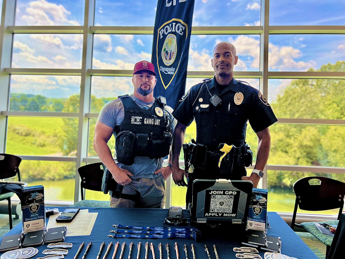 CPD_Careers's tweet photo. NOW HIRING
Speak with our officers at the Law Enforcement Hiring Expo!

Friday, September 29th, 2023
11 AM - 2 PM
SpringHill Suites by Marriott
6350 Newtown Rd; Norfolk, VA 

@AboutChesapeake #JoinOurTeam #NowHiring #policeofficers https://t.co/w5kumswOTJ
