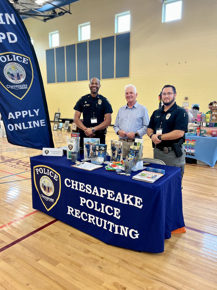 CPD_Careers's tweet photo. NOW HIRING: Stop by and speak with Officer Foster, Recruiter and Officer Sabatis, School Resource Officer today at the Business Leads Expo. It’s happening now at the Dr. Clarence V. Cuffee Community Center until 3pm.  

@AboutChesapeake Mayor Rick West (Center) https://t.co/NnQo0IbInw