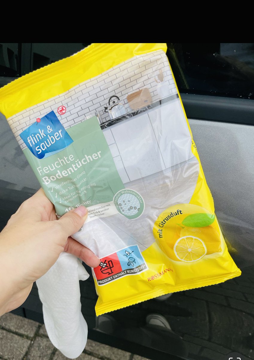 Isipeasy1304's tweet photo. Haushaltshack!
Mit diesen Tüchern kann man super auch das Auto waschen. Der Lack meines Neuwagens hat zwar nun ein paar hellere Stellen, aber das schimmert voll schön in der Sonne 🤩😃
#autopflege https://t.co/rQ4JTym3HF