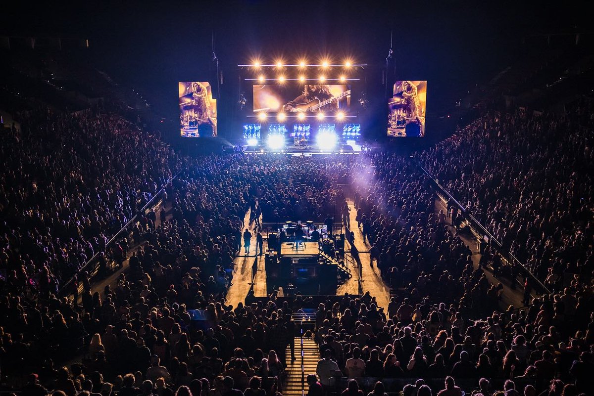 BillyStrings's tweet photo. 9.29.23 / @ModaCenter https://t.co/cJbkh0o2LE
