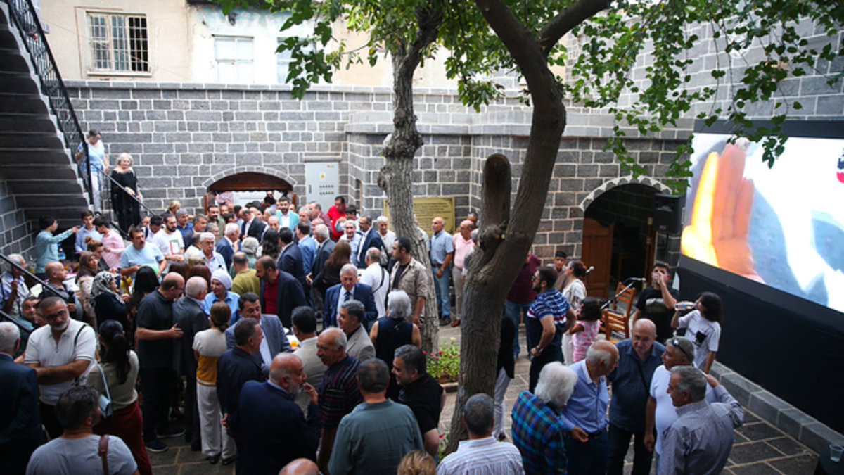 ozdiyarbakirgzt's tweet photo. 📍Diyarbakır Kültür ve Sanat Evi'nin açılışı yapıldı
📌#sondakika #Diyarbakır @ditavistanbul #ditav #kizlarmektebi #sur #suryani #GSvAG #Bahadır
Haberin Detayı👇
https://t.co/QO9YpOyh33 https://t.co/dT4aswSMzk