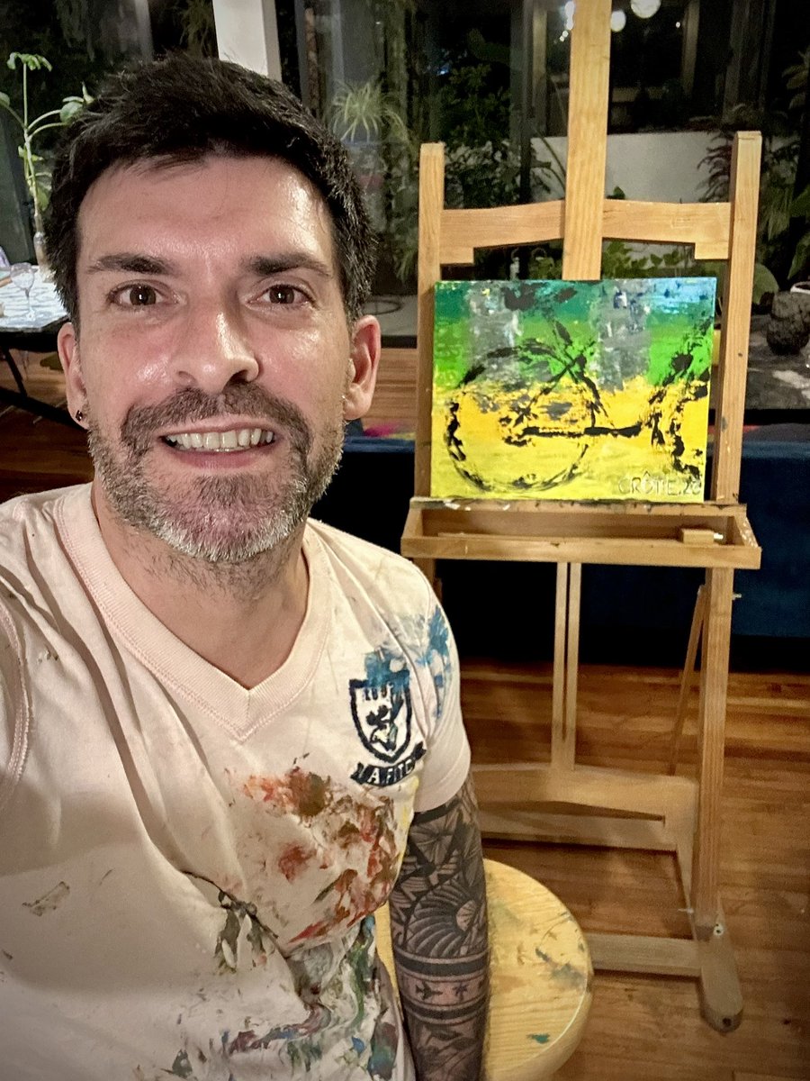 Pinté este cuadro de <a href="/ecobici/">ECOBICI CDMX</a> para un colega de <a href="/el_BID/">Banco Interamericano de Desarrollo</a>. 
Para mí los colores tan vivos representan lo divertido y saludable que es andar en bici 🚲. A ver qué les parece.