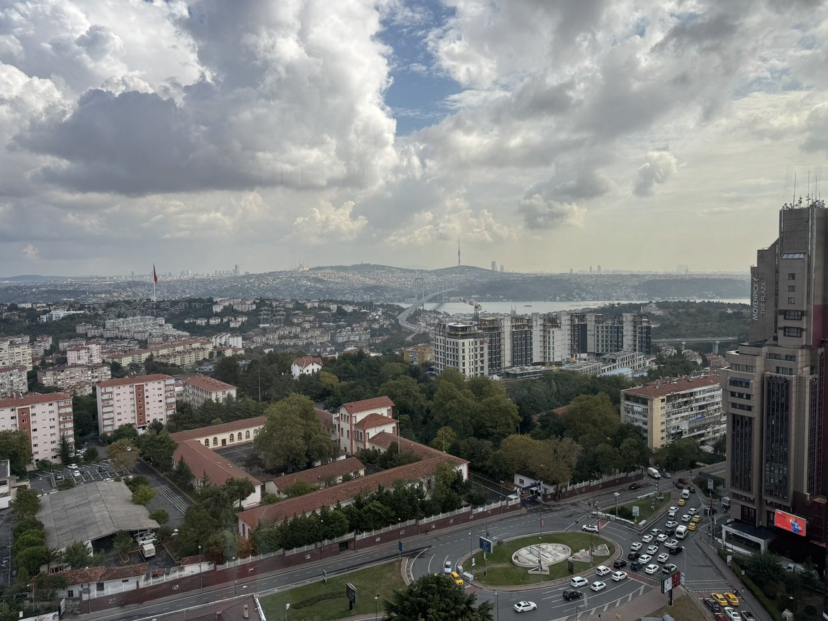 KardiologieHH's tweet photo. What a great DAY 1️⃣ of #OCCsummit 2023 in Istanbul
Full day of PCI from 🅰️ccess to #ZeroContrast (at the @Mentice G7+ and @terumoisuk wetmodel)
Now preparing DAY 2️⃣:
#TAVI
#TSP
#LAAO
#PFOO
@mirvatalasnag @RaberLorenz @agtruesdell @HadyLichaaMD @Saar_Minha https://t.co/NZqwWpf0IN