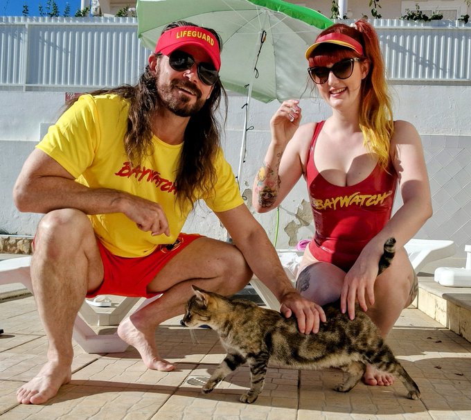 Having a great time holidaying and shooting in Potugal with @MisuEeveeSquad We even have a villa cat<a href="/tag/latex"class="tags"><span>#latex</span></a><a href="/tag/cat"class="tags"><span>#cat</span></a><a href="/tag/baywatch"class="tags"><span>#baywatch</span></a><a href="/tag/catsoftwitter"class="tags"><span>#catsoftwitter</span></a><a href="/tag/lifegua"class="tags"><span>#lifegua</span></a>