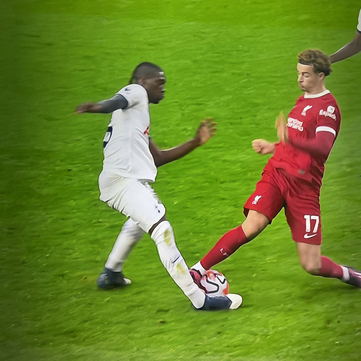 Criminal__x's tweet image. Red or No Red?