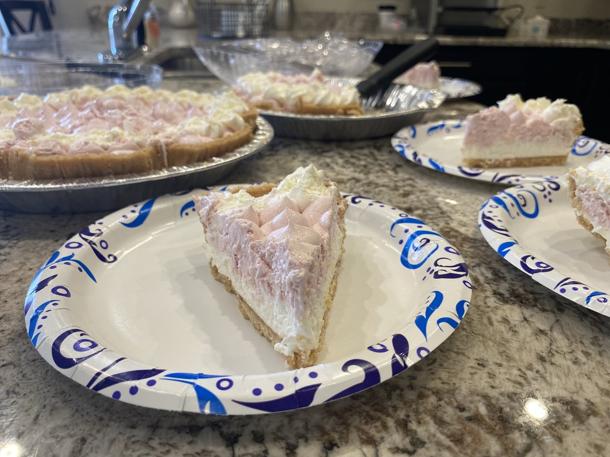 The villa residents had a berry delightful time celebrating National Strawberry Cream Pie Day!! 🍓