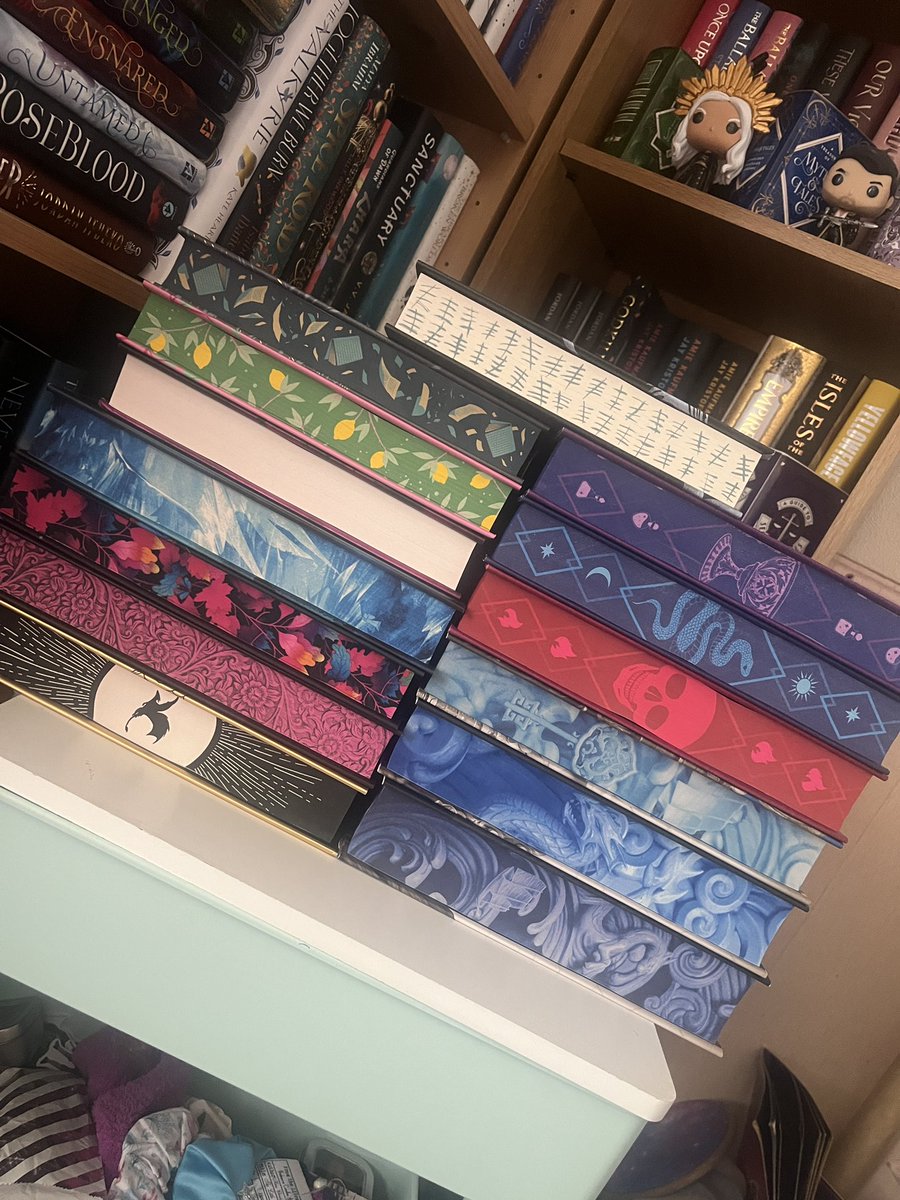 K__Books's tweet image. My September book haul is all special editions!!! #Fairyloot #LockedLibrary #Illumicrate #Indigo #Waterstones