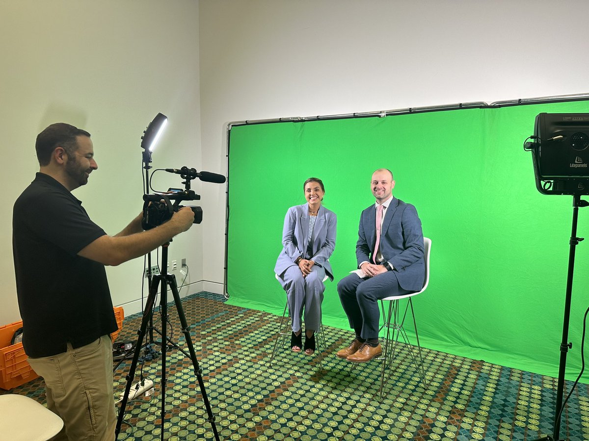 rhbelcher's tweet photo. Kicking off the Annual AAO-HNS today by doing video interview with Dr. Andrea Barrios (@AndreCBR ) from Venezuela. One of the International Visiting Scholars for the meeting. So impressed with her dedication &amp; passion for her patients! #aaohnsf #venezuela #globalsurgery @AAOHNS https://t.co/gTcki0aFkb