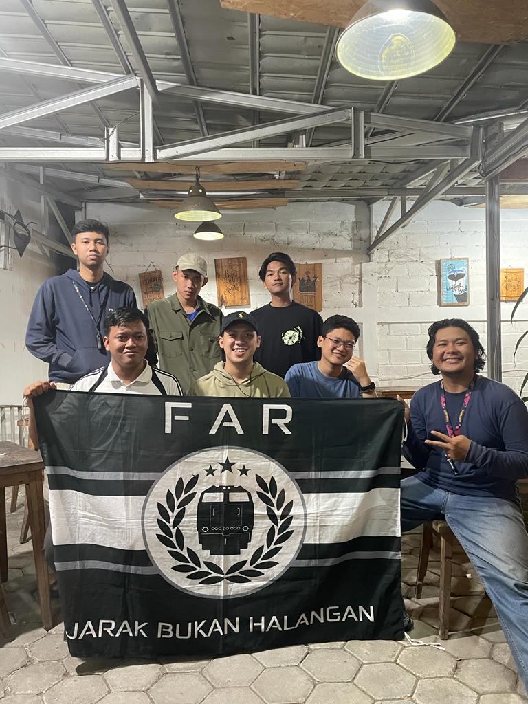 FAR48__'s tweet photo. Reunion🔥🍻 https://t.co/hlLlfwB25x