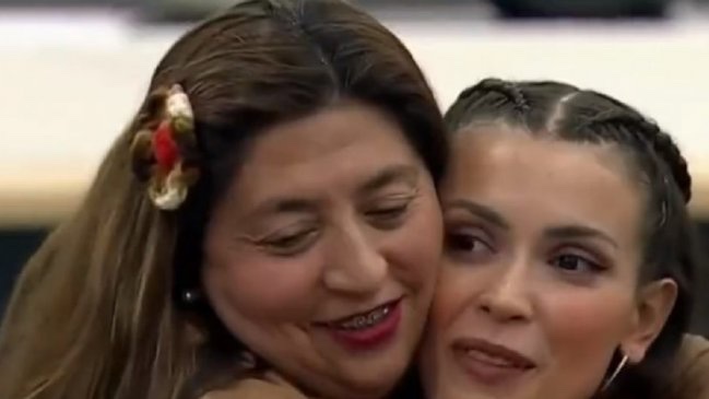Cooperativa's tweet photo. Coni exige la renuncia de Jennifer en "Gran Hermano" tras feroz discusión #CooperativaContigo https://t.co/pj98WyfYIT https://t.co/yWcCDygqqS