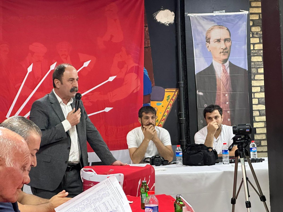 nusirewanelci's tweet photo. CHP Şırnak İl yönetimi seçimlerine katıldık. Seçimleri kazanan tüm arkadaşlarımızı tebrik ediyor, başarılar diliyorum. @herkesicinCHP https://t.co/HqQGx6JUiw