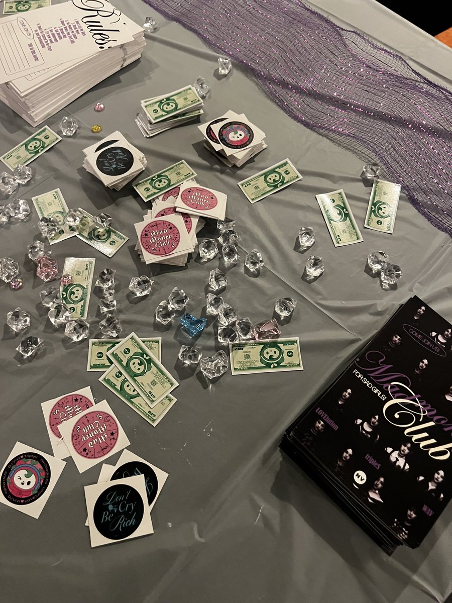 CRIMSXON's tweet photo. Had an amazing time at the @envimediaco & @triplescosmos event 🥹
#EnViEvents #EnVixtripleS https://t.co/1ufR7Sq9Ll