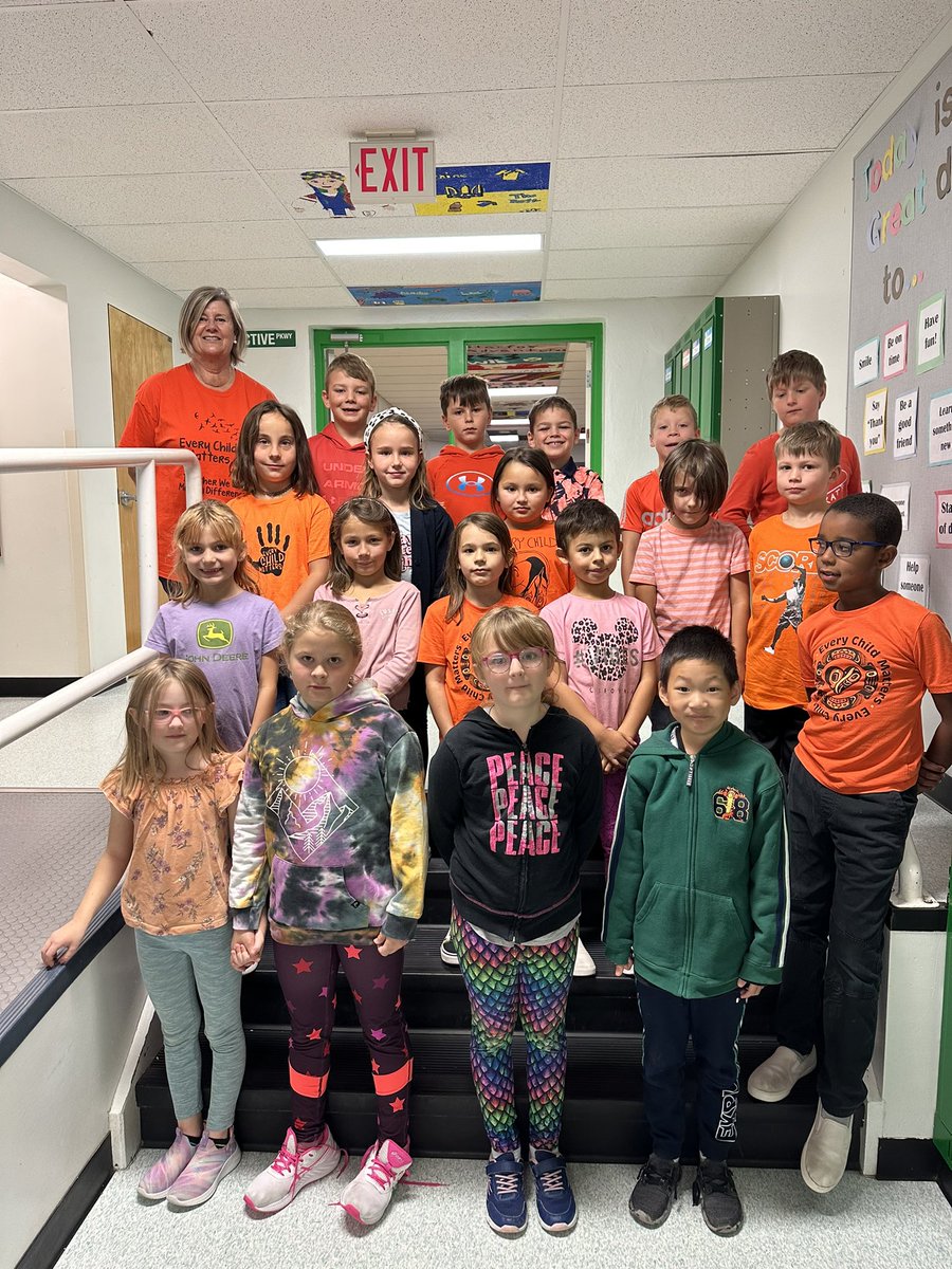 ALHortonSchool's tweet photo. Decorating community trees and wearing orange for National Day of Truth  &amp; Reconciliation. We are all Treaty People. https://t.co/cUFZfgic39