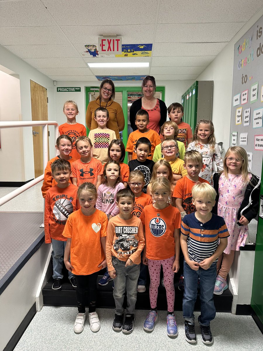 ALHortonSchool's tweet photo. Decorating community trees and wearing orange for National Day of Truth  &amp; Reconciliation. We are all Treaty People. https://t.co/cUFZfgic39